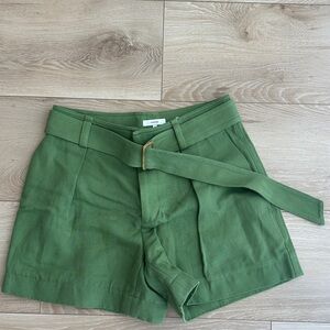VINCE Pleated shorts